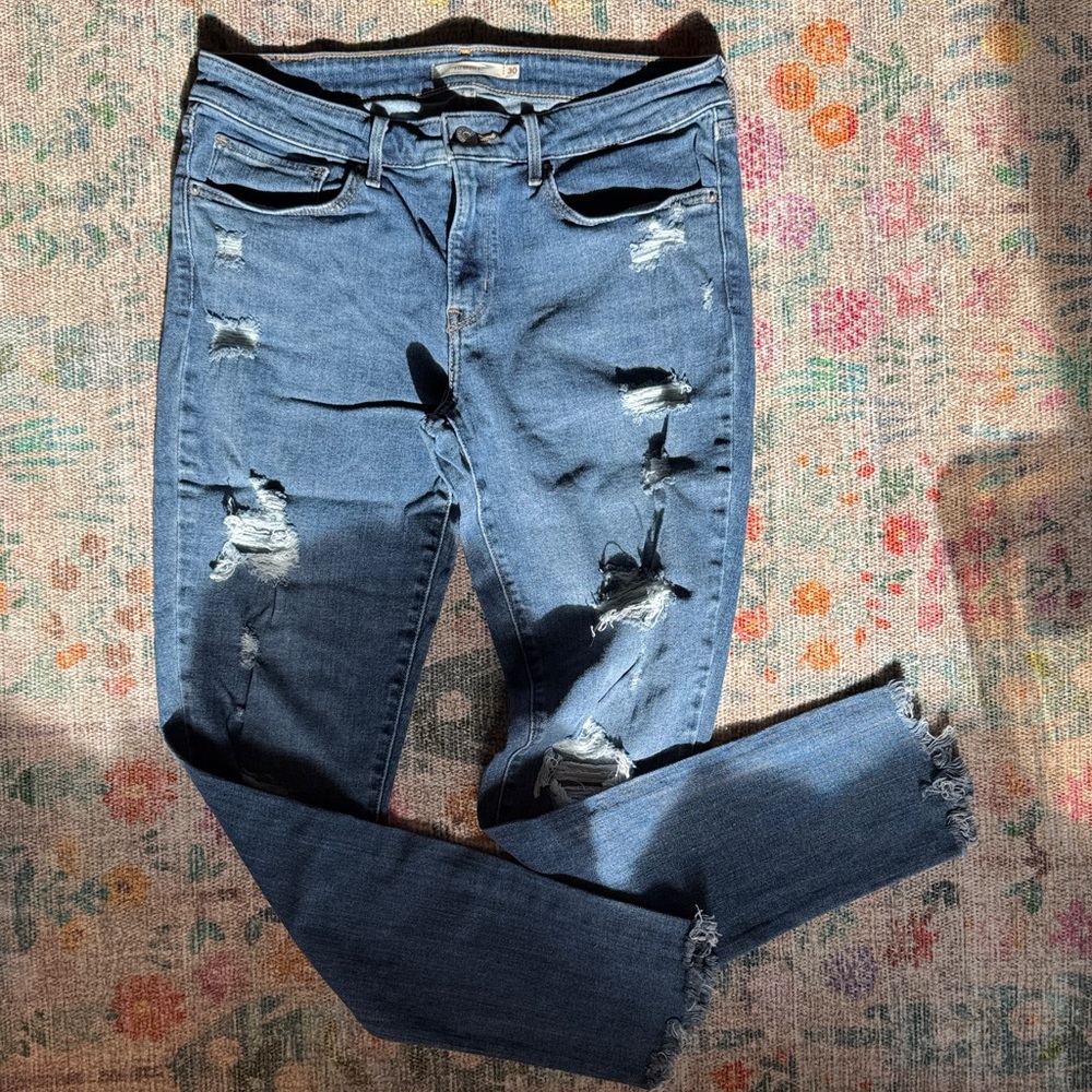 Levi’s 711 Women’s 30 Distressed Blue Skinny Jeans GUC